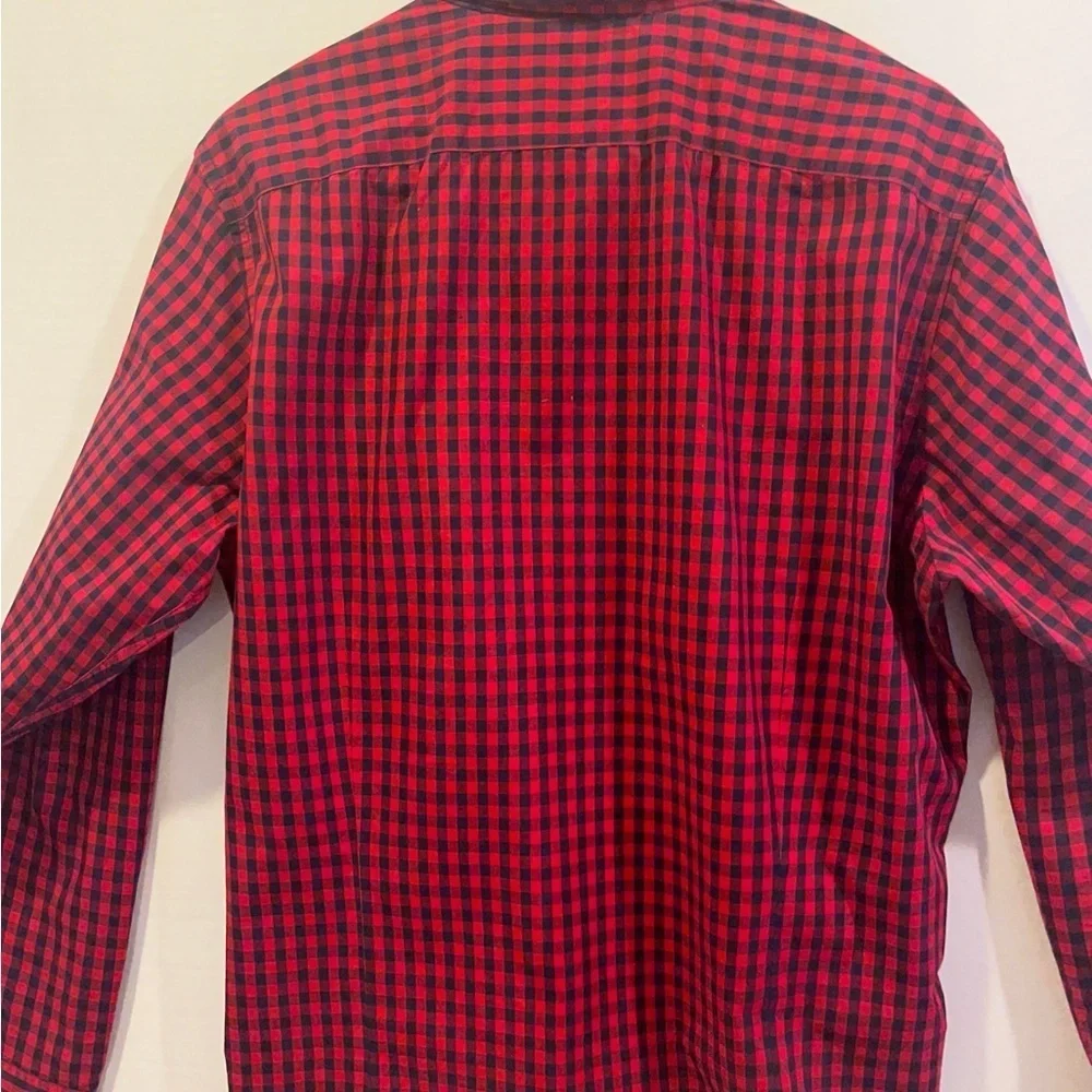 Banana Republic Red and Black Checkered Men's Shirt